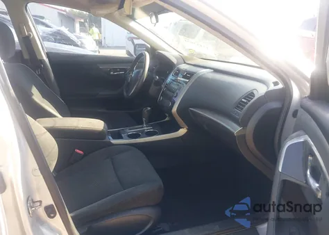 2014 Nissan Altima 2.5 S from USA, damaged, VIN 1N4AL3AP3EC121108